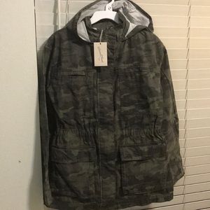 Universal Thread Camo Jacket